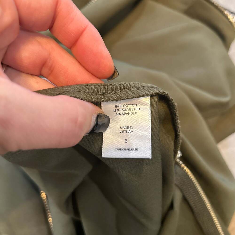 New York & Company Olive Green Sleeveless Zip-Front Utility Sheath Dress Sz 6 - Picture 4 of 7